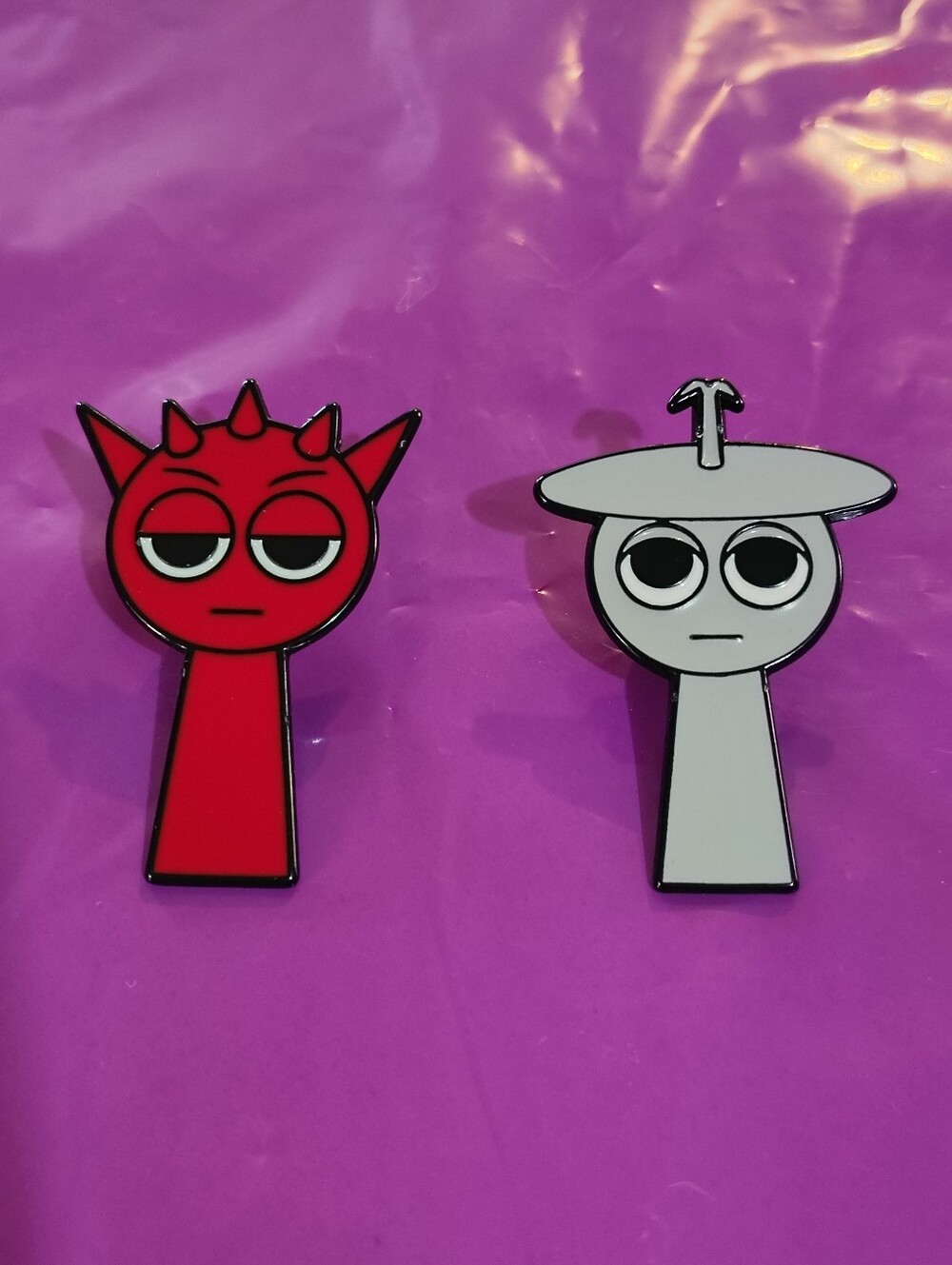 Raddy Or Clukr Enamel Pin - Sprunki Phase 1